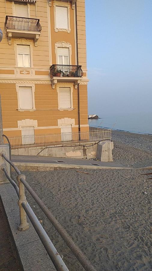 Апартаменты Seaside House-Casa Sul Mare Варацце Экстерьер фото